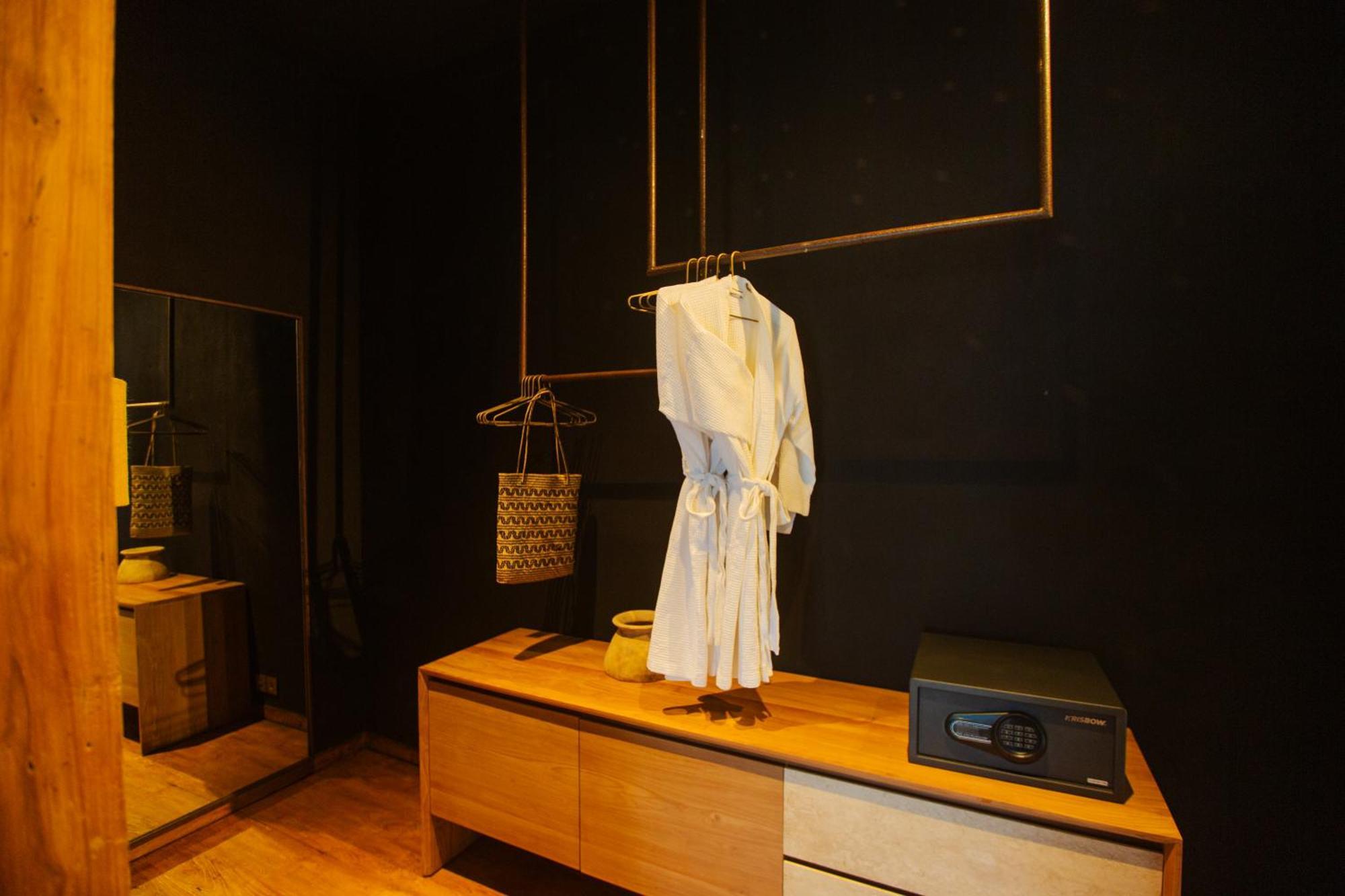 Oshom Bali At Nuanu Creative City Tabanan  Phòng bức ảnh