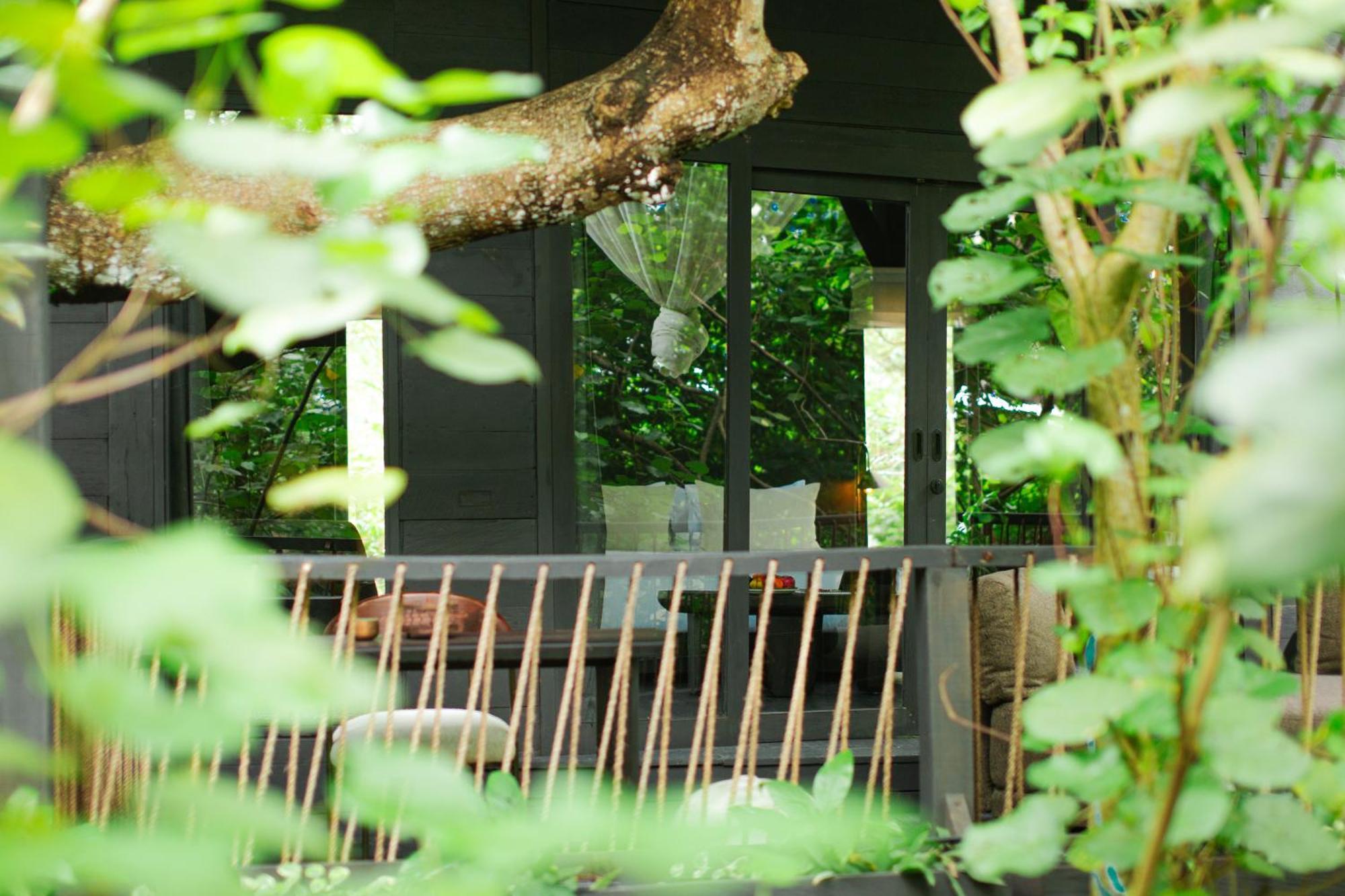 Oshom Bali At Nuanu Creative City Tabanan  Phòng bức ảnh